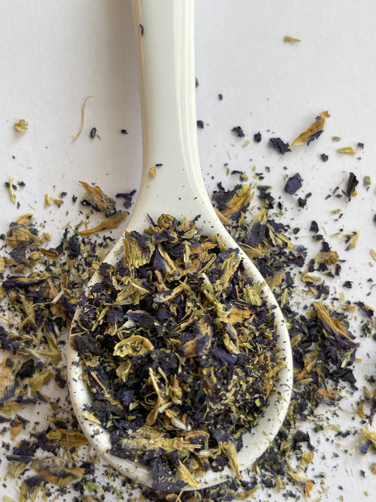 Organic tea blend with butterfly-pea flowers and wild blueberry leaves.