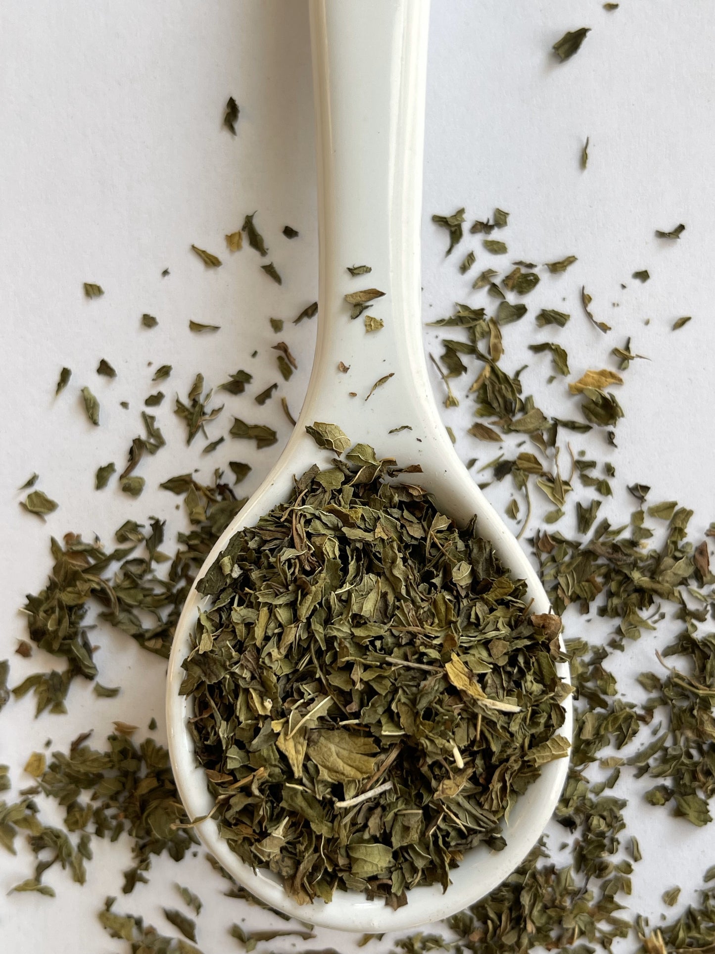 Herbal tea blend blend of peppermint and spearmint leaves